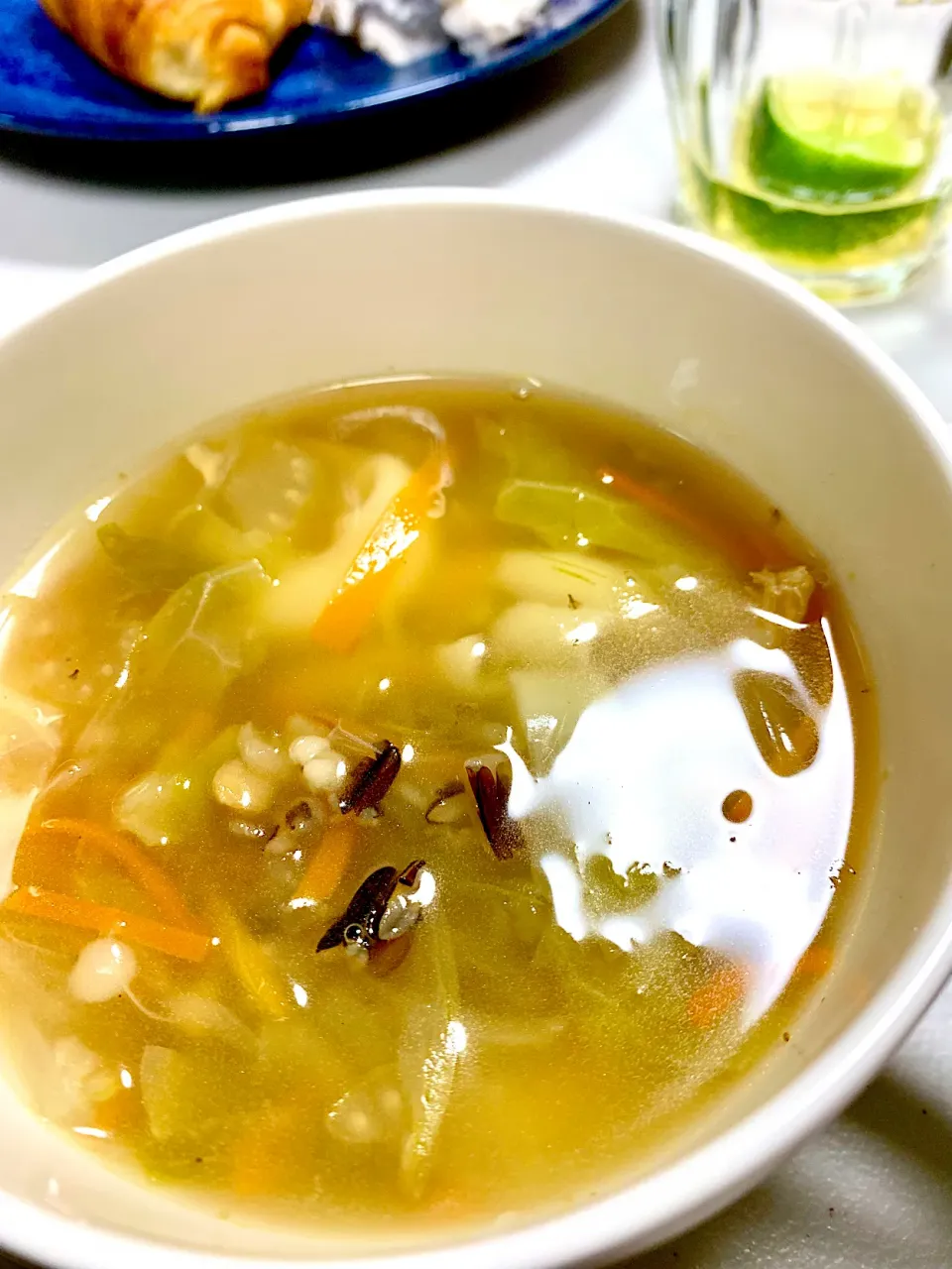 Mom’s Signature Soup(shredded chicken, vegetable, bean, pasta, wild rice)|gonbenさん