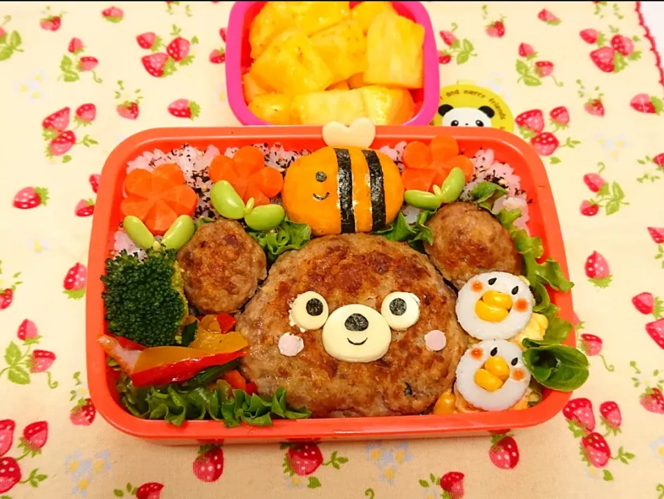 Snapdishの料理写真:くまさんハンバーグ弁当❤️|みちゅあしさん