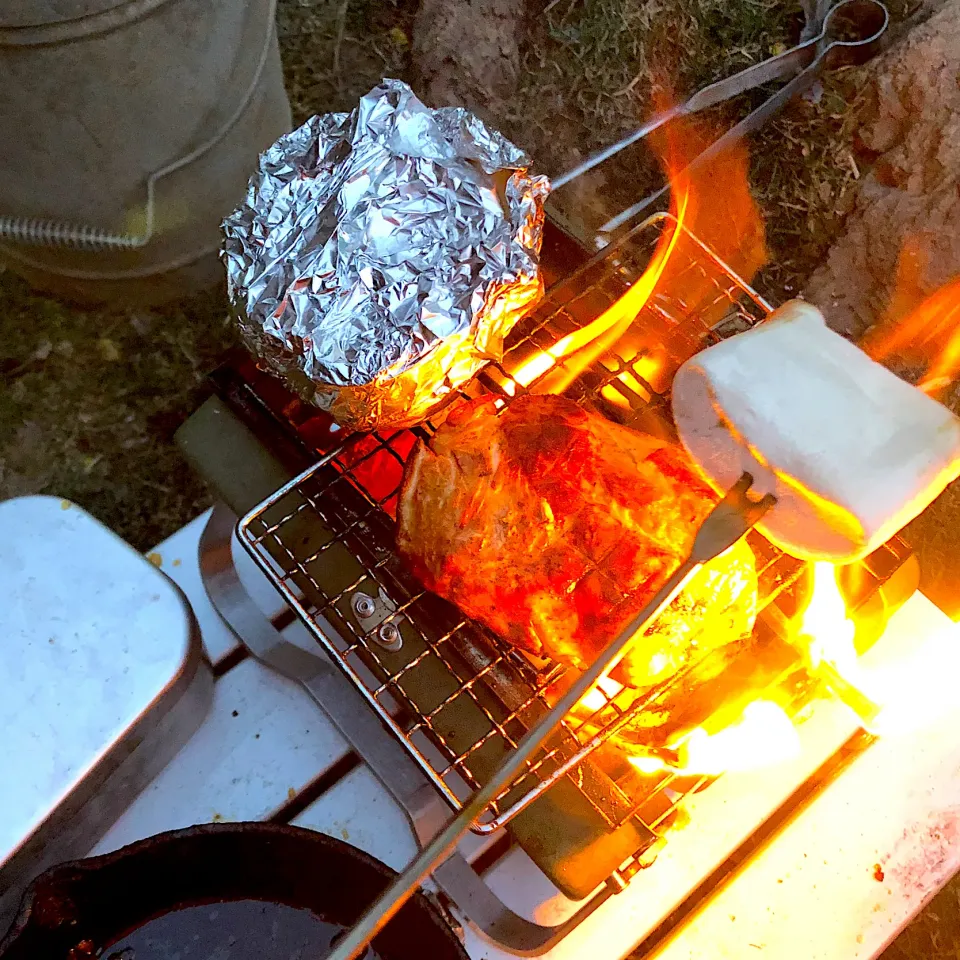 ジャークチキン、焼きリンゴ(ホイル焼き)、焼きマシュマロ|ミカさん