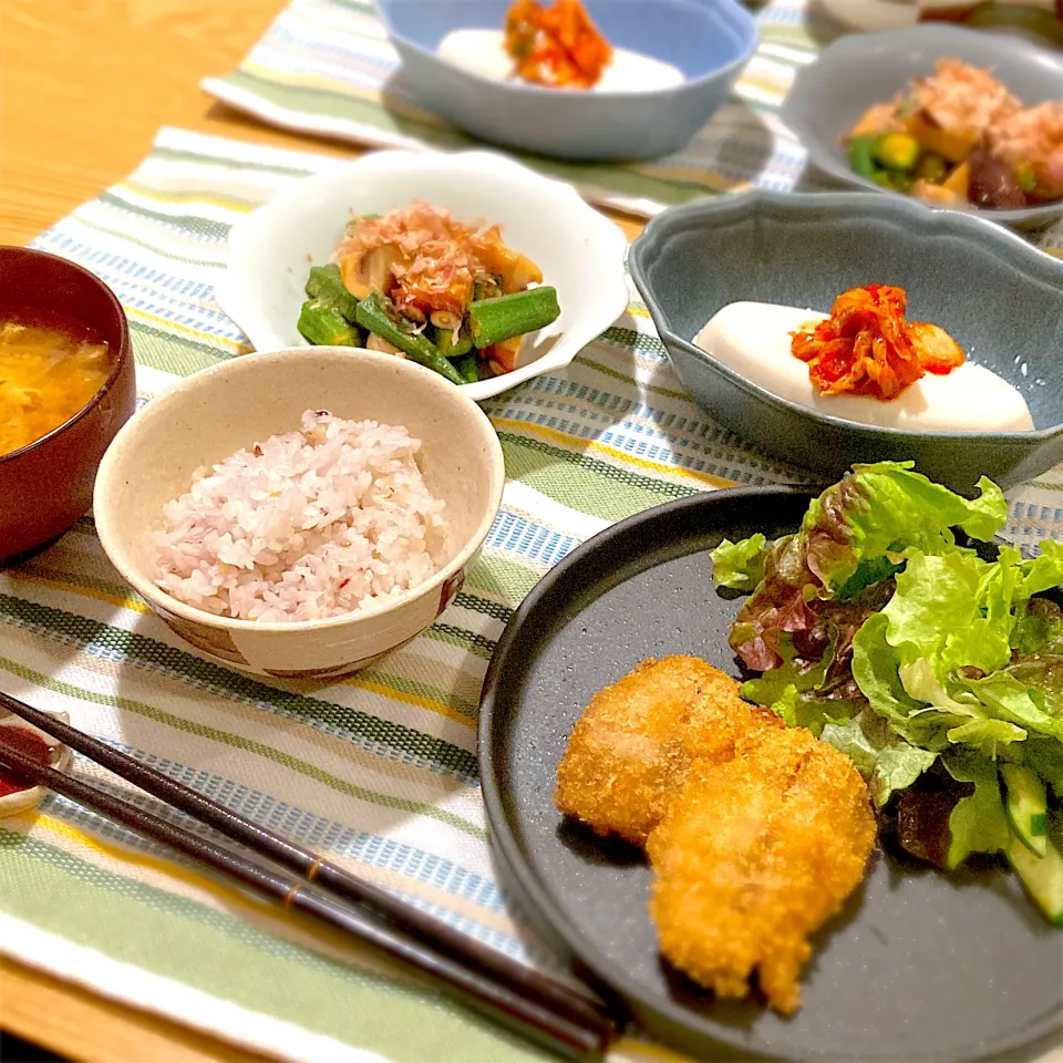 アジフライ、キムチ奴、タコとオクラのわさび醤油和え、味噌汁|ツインうさぎさん