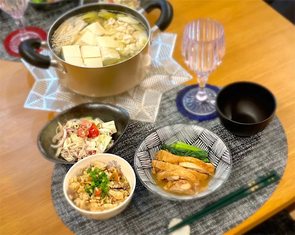 白子湯豆腐　鶏肉ポン酢煮　鯖缶サラダ　節分豆入り炊き込みご飯|nana 🍅さん