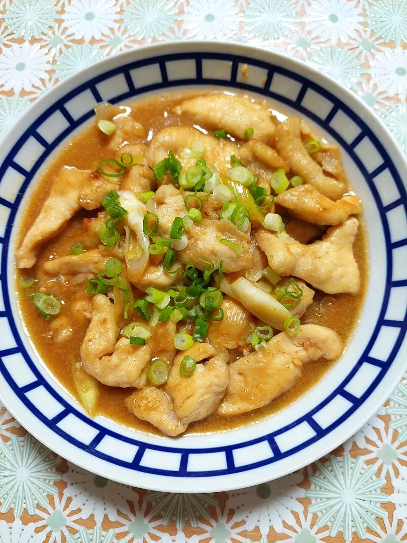 からあげビールさんの料理 簡単めちゃウマ♪むね肉とシャキシャキ長ネギのにんにくうまか味噌炒め|ひぃちゃんさん