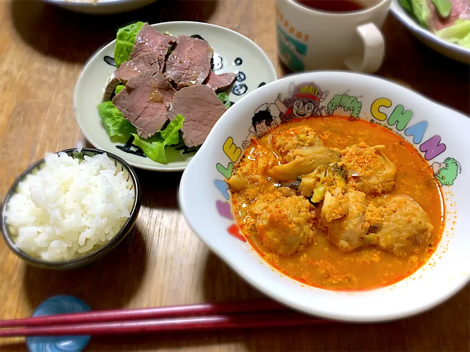 ビスク鍋・ローストビーフサラダ・ご飯|ちびろ菌さん