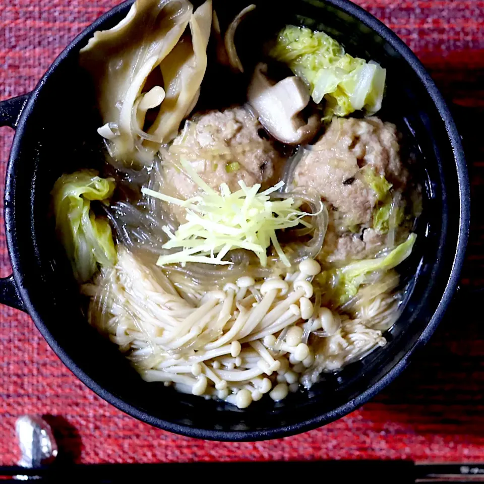 かおるさんの料理 白菜獅子頭（白菜と肉団子の甘辛煮）with きのこ|かおるさん