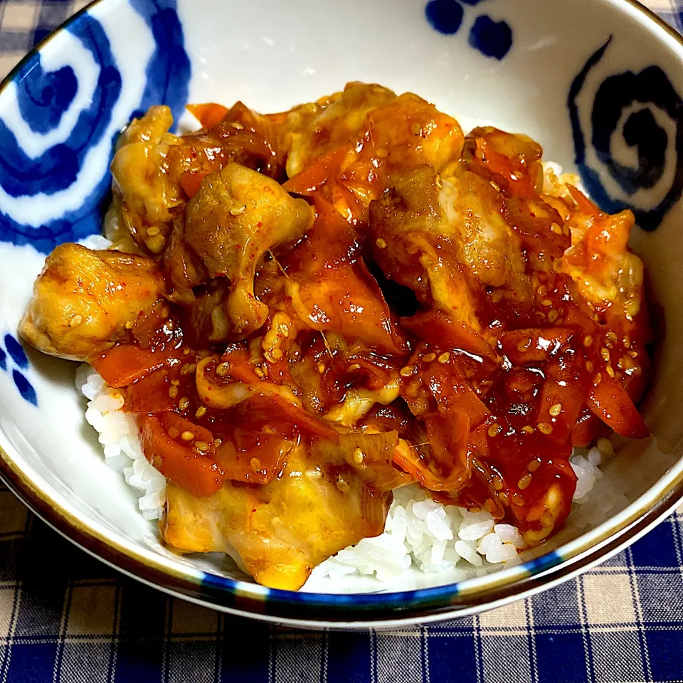 Snapdishの料理写真:チーズタッカルビ丼|eriiichiさん