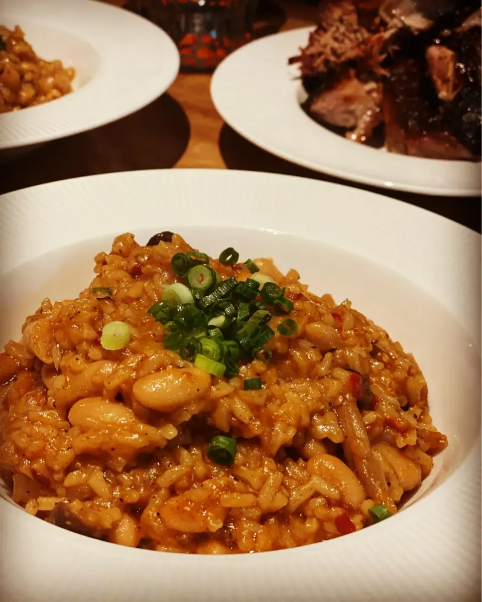 Lunch Time 
BBQ Pork cook in my Wasabi BBQ sauce 
(Pork cooked in stock and BBQ spices) 
BBQ Risotto Rice cooked in the stock with Beans and mushrooms 
#risotto|Emanuel Hayashiさん