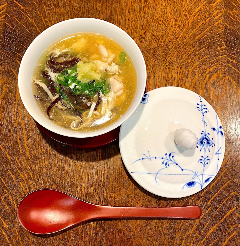 Snapdishの料理写真:スーパーでフグの皮の湯引きを見つけたら作ろう♡コラーゲンたっぷりスープ|Rarikoさん