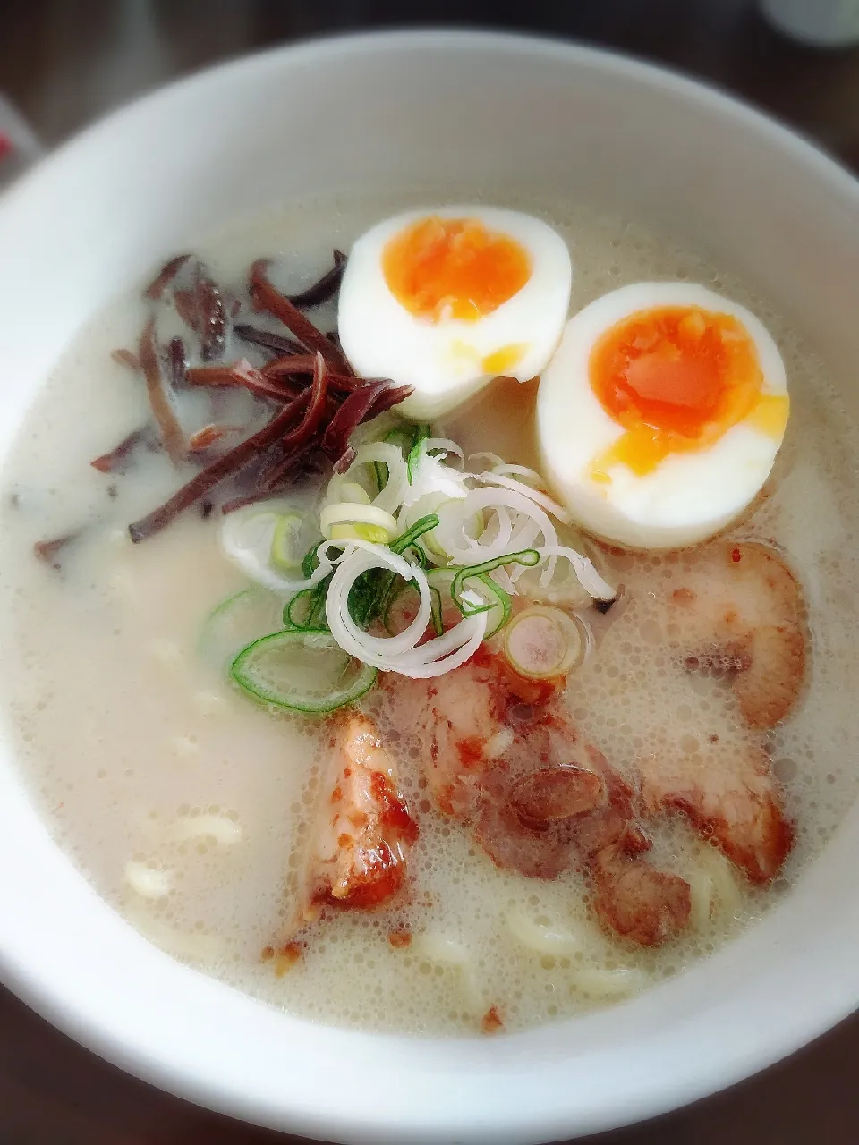 Snapdishの料理写真:豚骨醤油ラーメン|Cherry'sさん