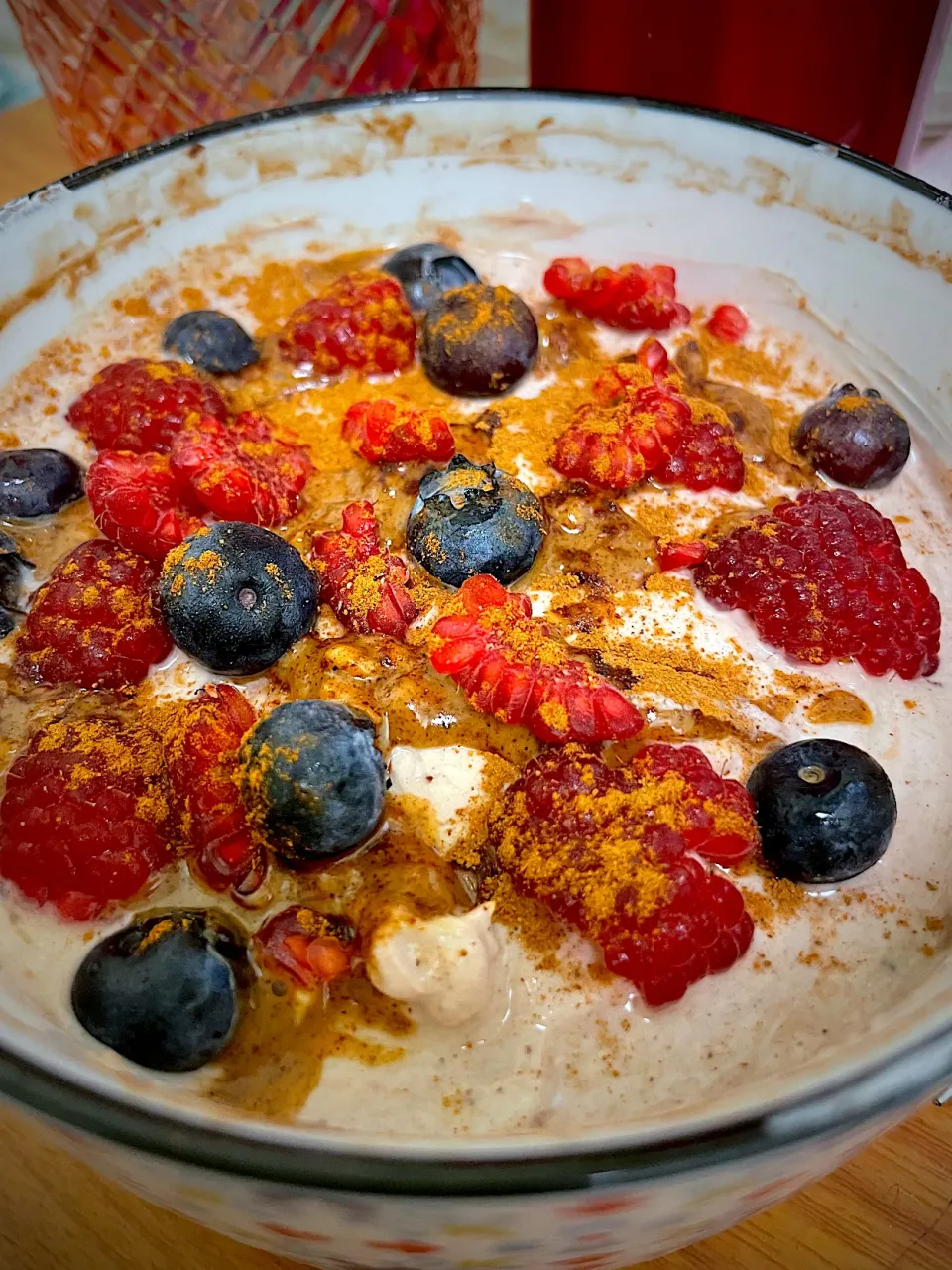 Snapdishの料理写真:Daily oats with yogurt and berries|edelさん