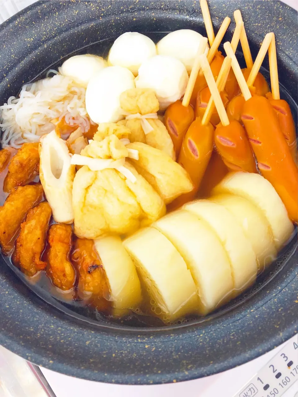 Snapdishの料理写真:おでん🍢食べ終わった出汁にご飯をいれた出汁茶漬けを食べたいが為に作ったー♪|ゆっきー♪さん