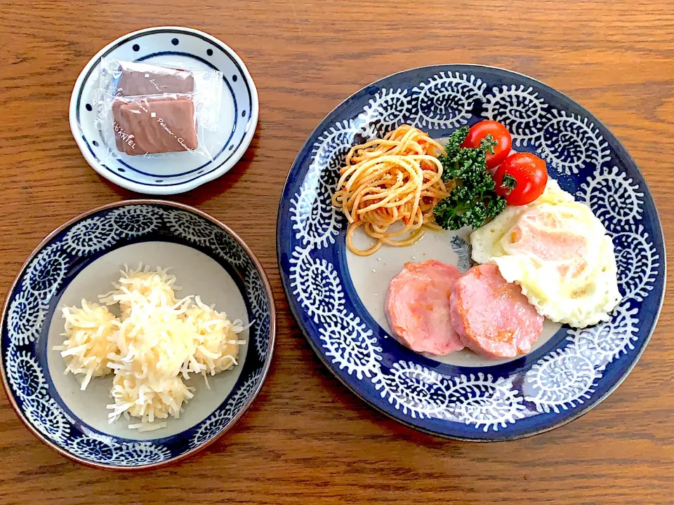 Snapdishの料理写真:今日の昼食🍅🍳🍙20220212|rococoさん