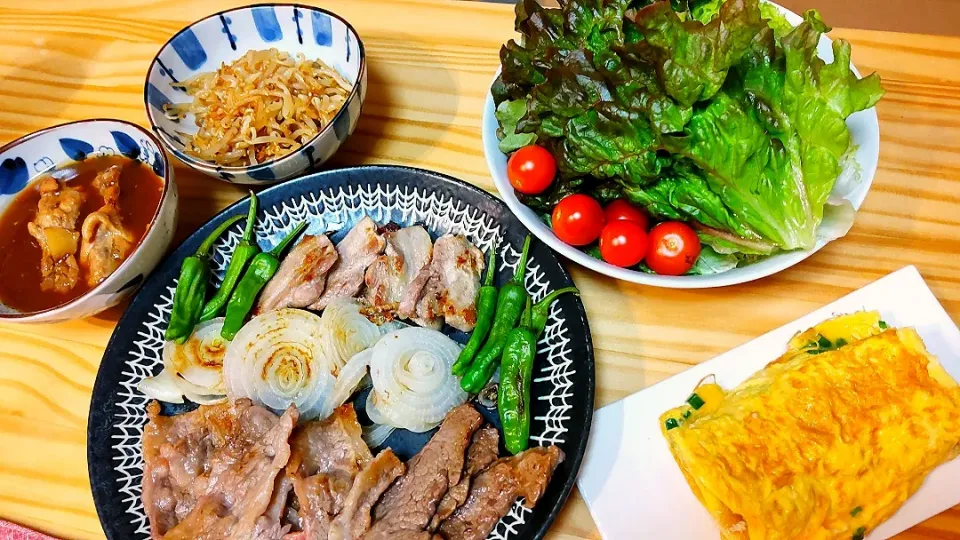 Snapdishの料理写真:焼き肉 焼き野菜
明太チーズだし巻き
ピリ辛もやしナムル
サラダ
この間の手羽元|ひろゴーヤさん