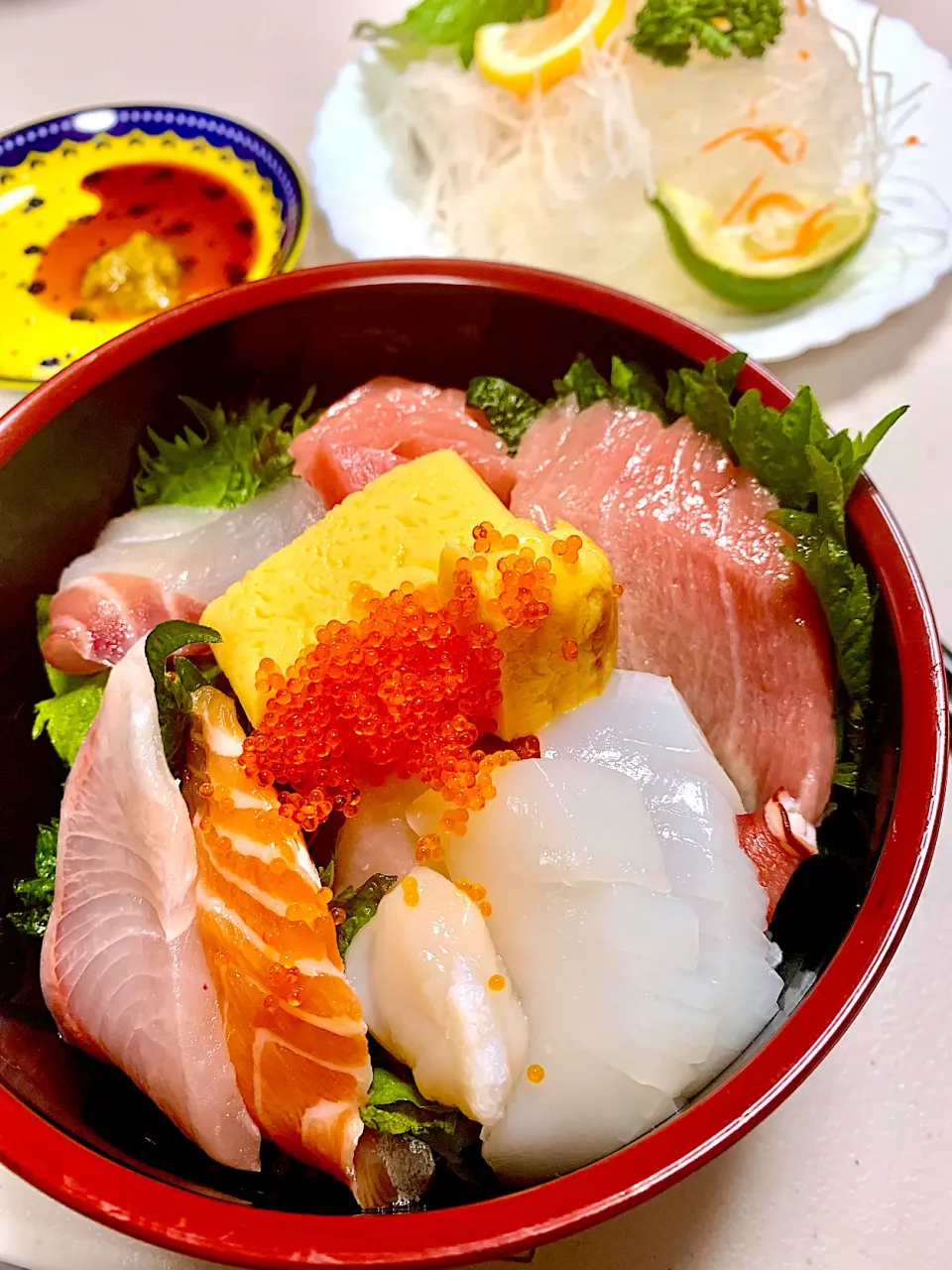 Snapdishの料理写真:Chirashi Bowl|gonbenさん