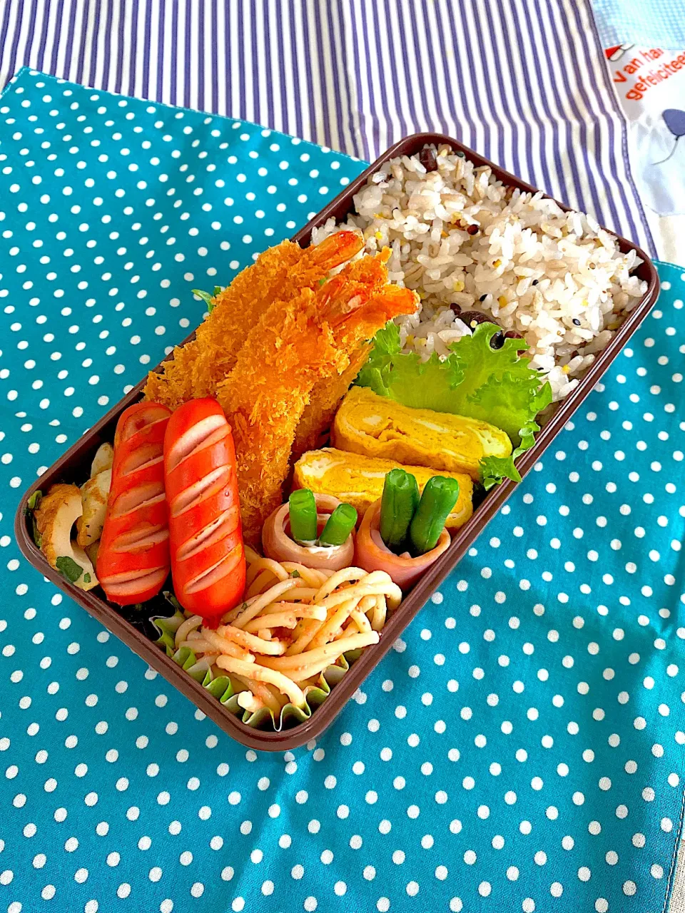 エビフライ弁当💕|いちごさん