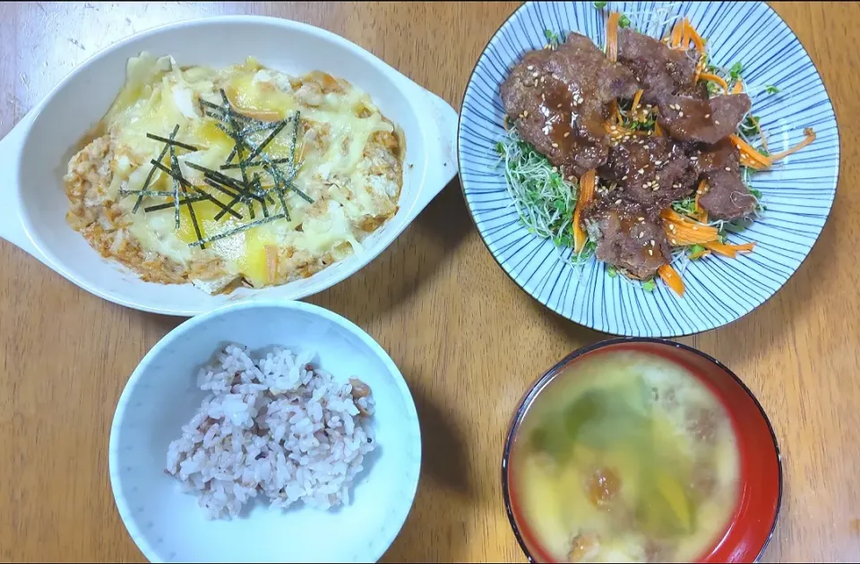 2022 0208　ツナと長芋のグラタン　NEXTカルビで焼肉サラダ　なめことわかめのお味噌汁|いもこ。さん