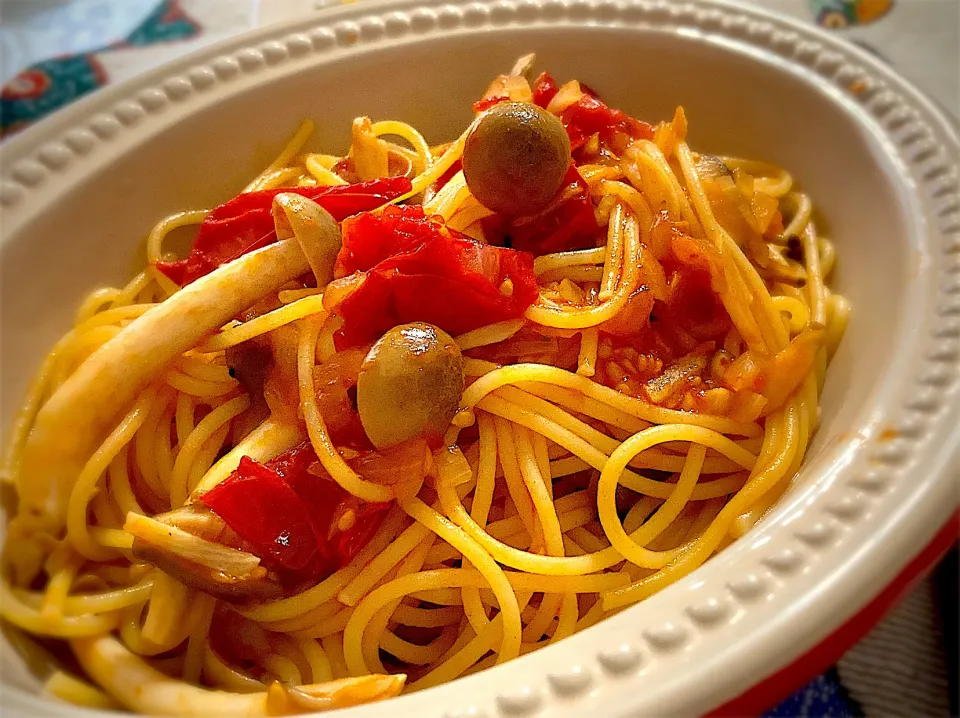 休日☔️雨の日のランチ🍝アリものパスタ|ジュンコ バイヤーさん