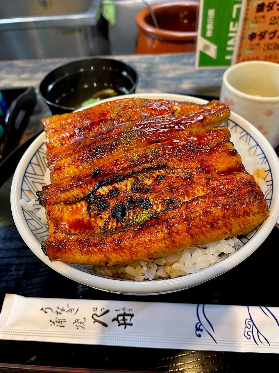 Snapdishの料理写真:八舟の上鰻丼ご飯大盛り＠よこはま橋|Yasuhiro Koikeさん