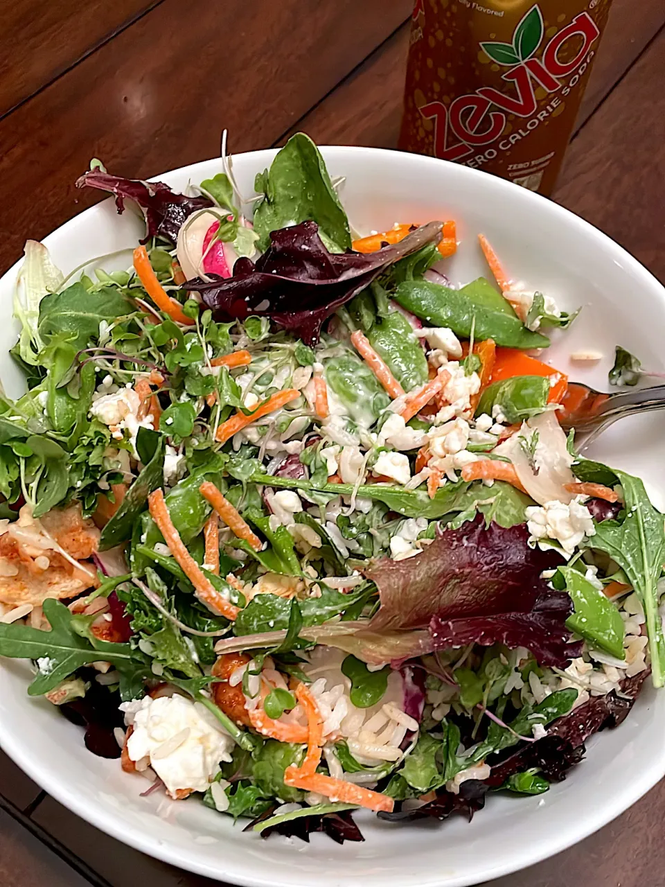 Chicken Sunday salad w peppers carrots radishes snap peas !|kelsさん