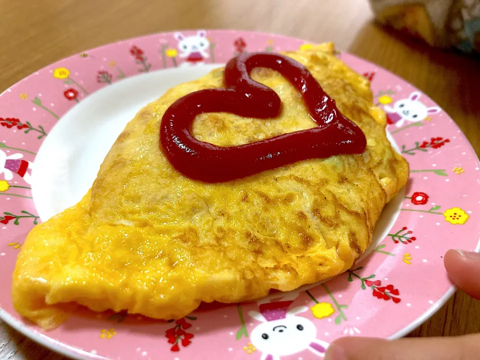 Snapdishの料理写真:＊バレンタイン♡オムライス＊|＊抹茶＊さん