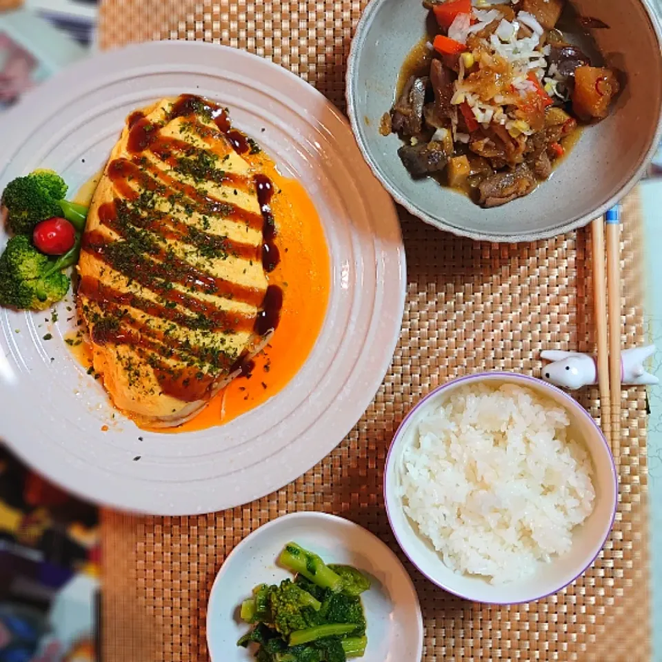 豚バラともやしのとん平焼き、もつ煮で夕ご飯🍴|ポチさん