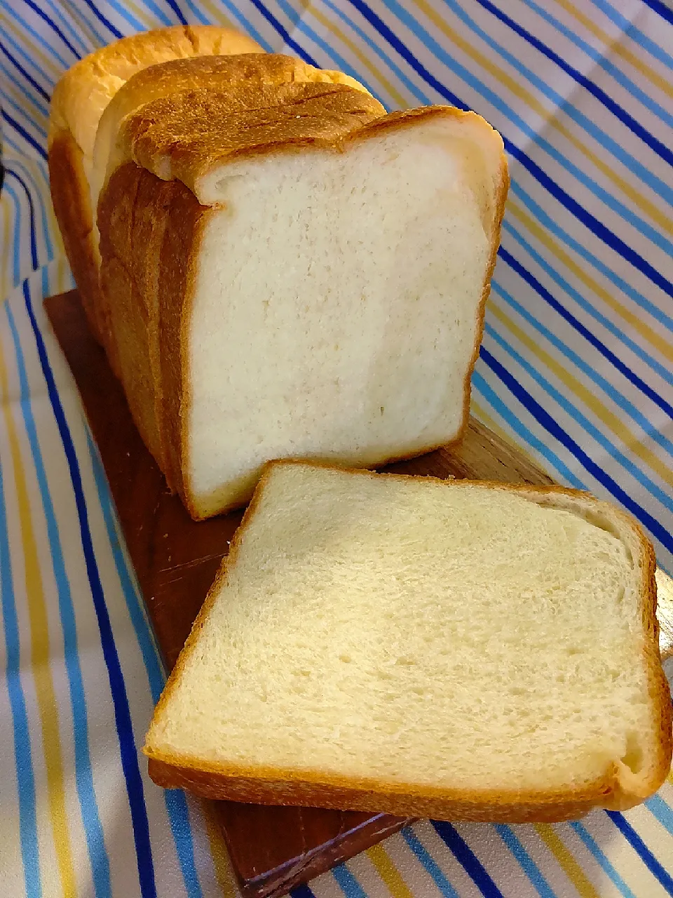 9421beruさんの料理 めんちゃんの料理 【角食部】耳が美味しい生クリームプルマン|まゆみさん