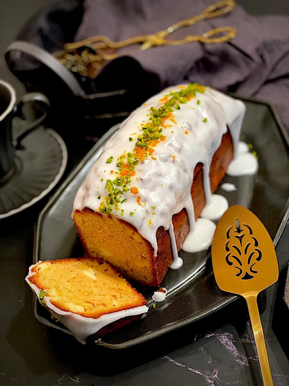 柚子味噌と柚子ジャムと甘酒とクリームチーズのパウンドケーキ🥰柚子果汁のアイシングたっぷりで〜♪( ´θ｀)|AXさん