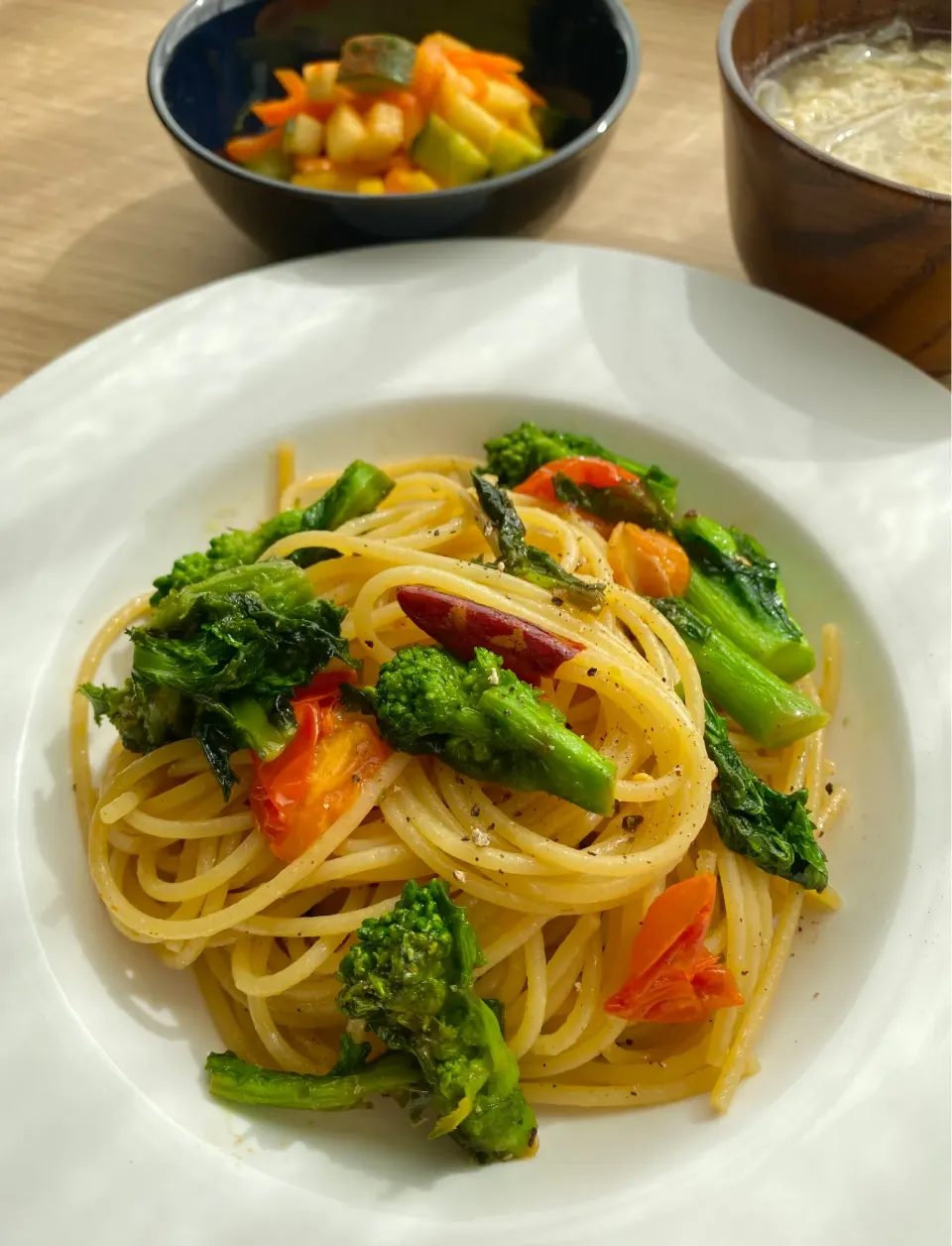 菜の花のガーリックパスタ＆アチャール|OLの気ままご飯🍽さん