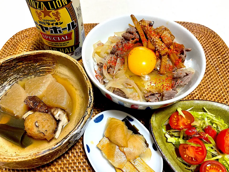 ピリ辛メンマのせ牛丼とビール|Noriyuki Saitoさん