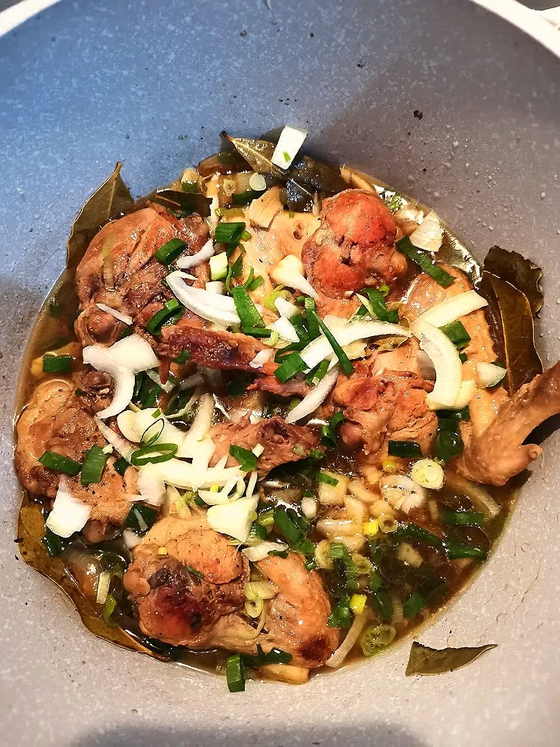 Chicken bisteak for dinner. I cooked this. Hubby loves it very much. 😂🤍 This is a filipino dish. Eat this with gohan🍚.|Hime Miyaさん