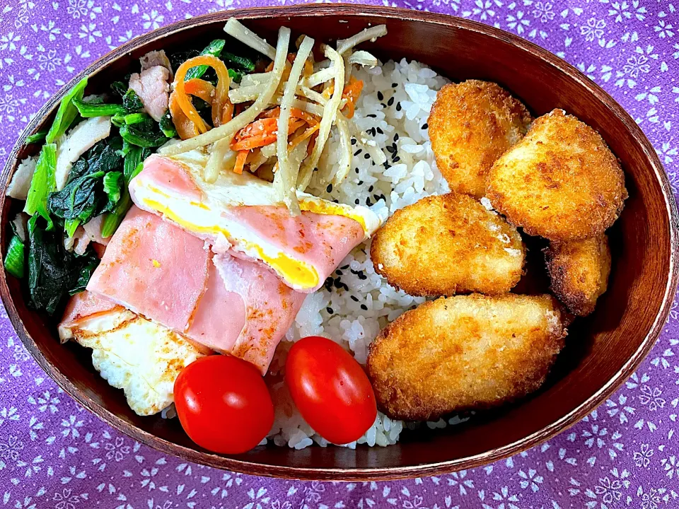 チキンカツ弁当　ハムエッグ　ほうれん草ベーコン　作り置き　きんぴら|ジャイママさん