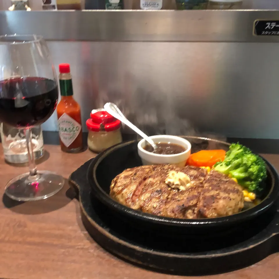 Snapdishの料理写真:ワイルドハンバーグ300g ＃いきなりステーキイトウヨーカドー小杉店|Hajime Sakaiさん