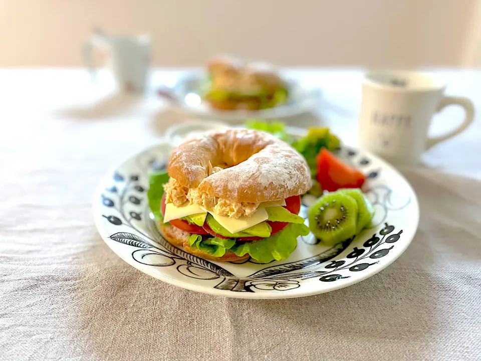 野菜とチーズとツナのサンド🧀|ゆかりさん