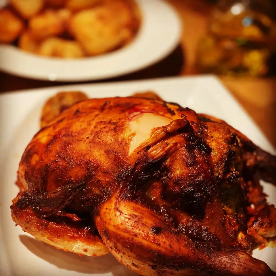 Dinner Dinner Dinner 
A little Portuguese Cooking 🧑‍🍳 if Yu remember Nando’s in the UK
Peri Peri Chicken spicy BBQ slow roasted stuffed with Chorizo & Sage st|Emanuel Hayashiさん