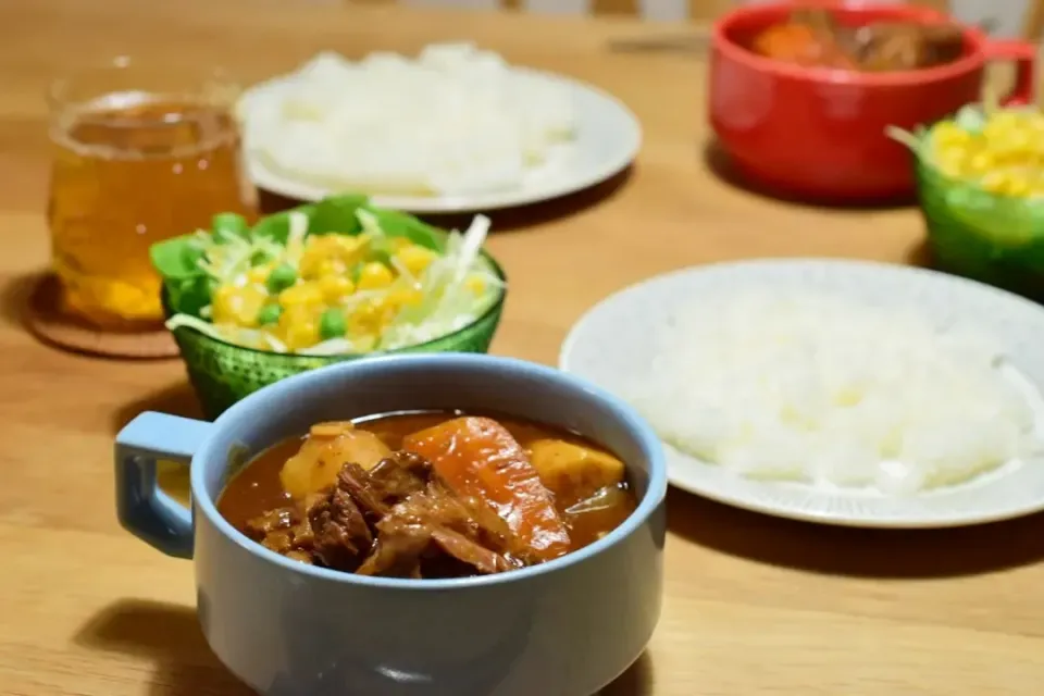 電気圧力鍋でつくる牛すじのビーフシチュー|うにんぱすさん