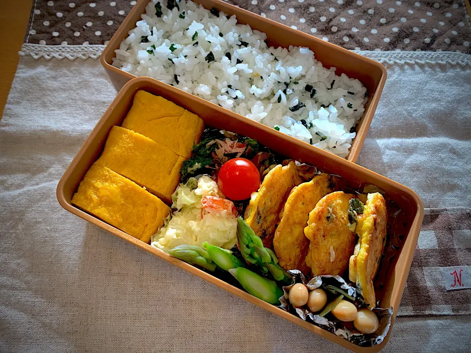 竹輪長芋天かすピカタ😆卵焼き🥚ポテサラ🥔🧅お豆さん✨菜の花からし醤油😊アスパラ🍅🍚|あやこさん