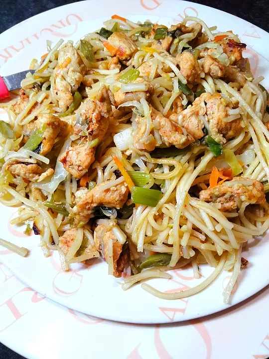 Snapdishの料理写真:Mix Chowmein...|Shilpa Karmakarさん