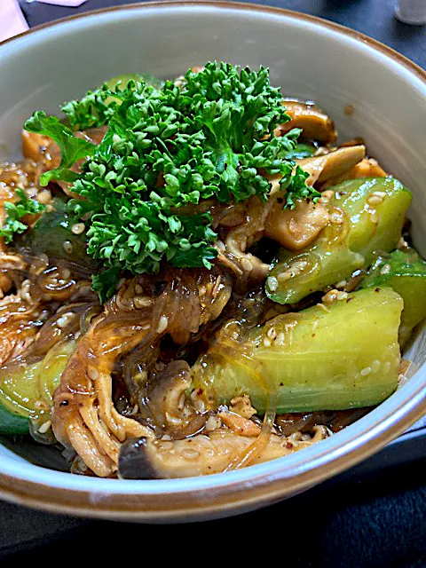 きゅうり＆しいたけ＆サラダチキン＆焼き鳥缶＆春雨炒め💕✨|ゆうやん☆さん