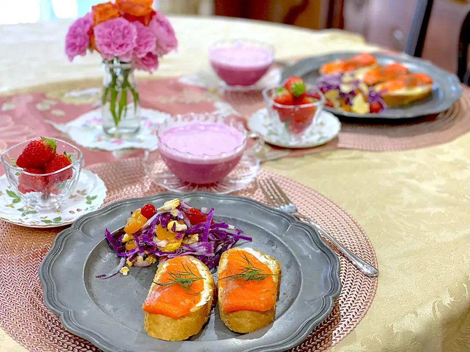 休日の朝ごパンはオープンサンド💓|Seikoさん