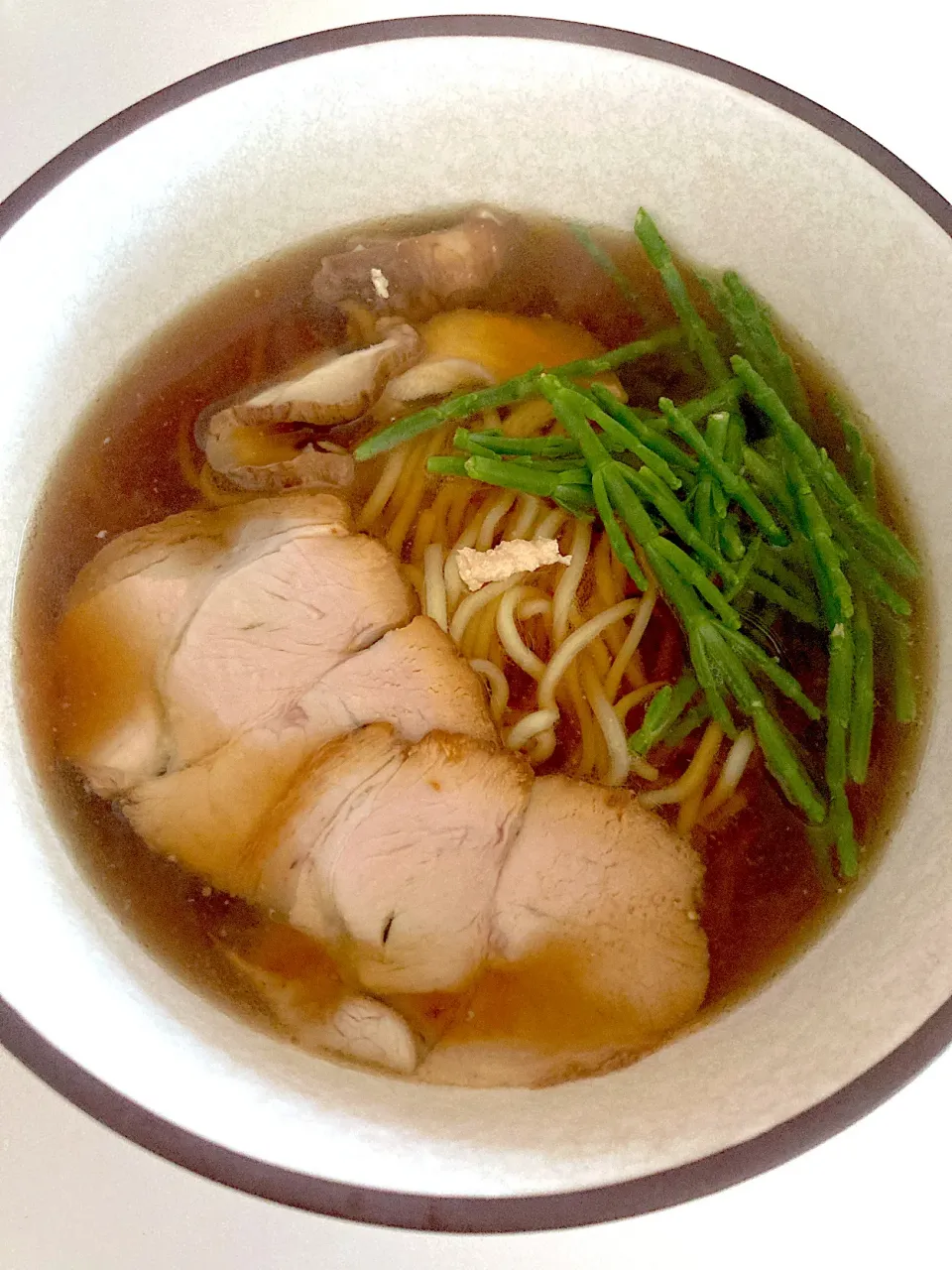 Snapdishの料理写真:自家製スープの醤油ラーメン|Rickey Pierreさん