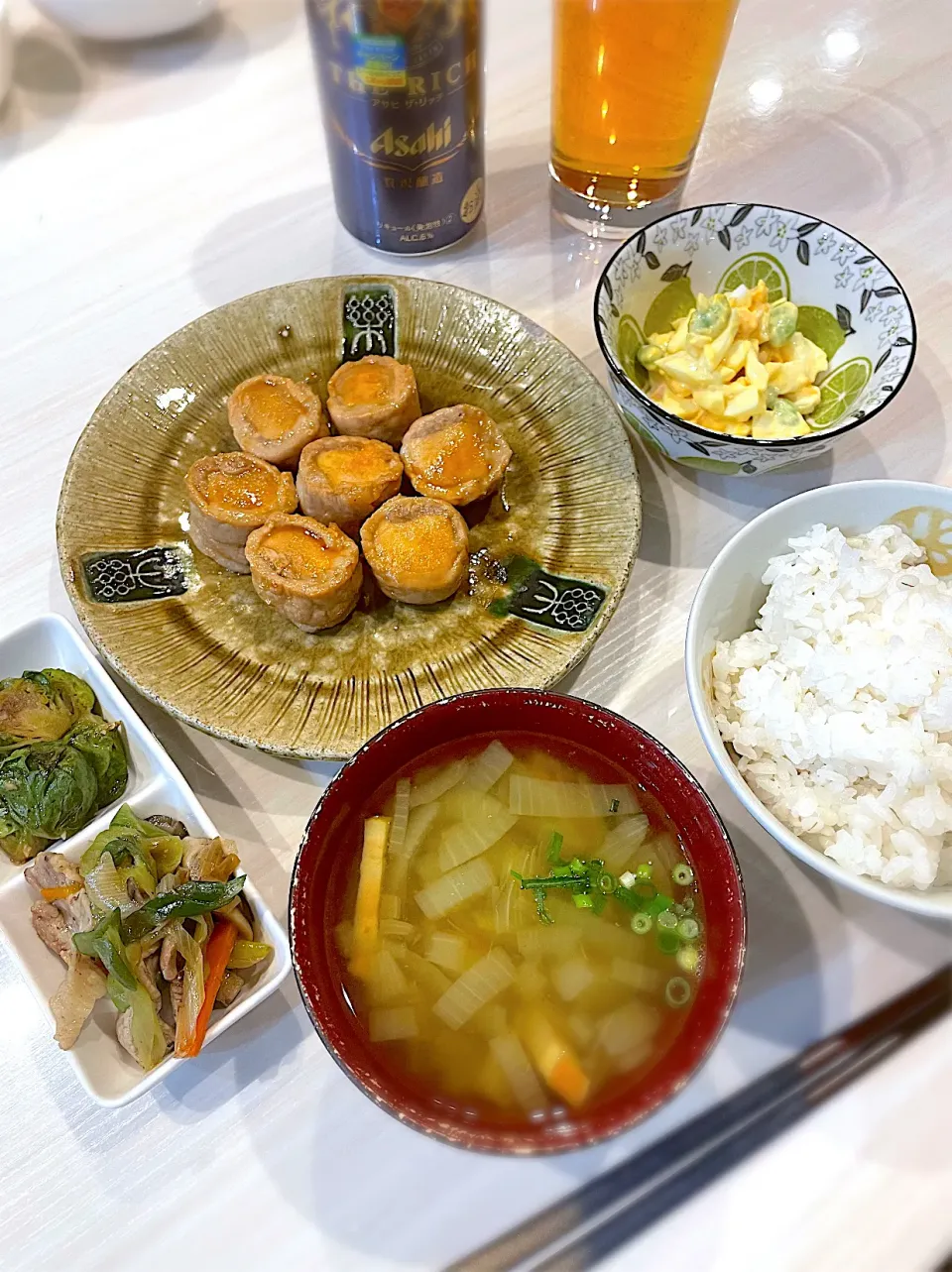 高野豆腐の肉巻き　卵と枝豆のサラダ　玉ねぎとベーコンのスープカレー風味|キヨさん