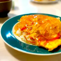 Snapdishの料理写真:カニカマで超簡単！天津飯😋|川村大作さん