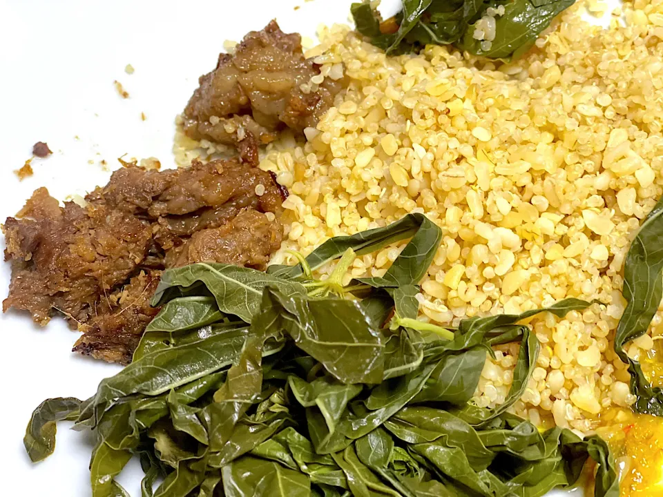 Bulgur & quinoa rice with  cassava leaves & gepuk|yeni kartikasariさん