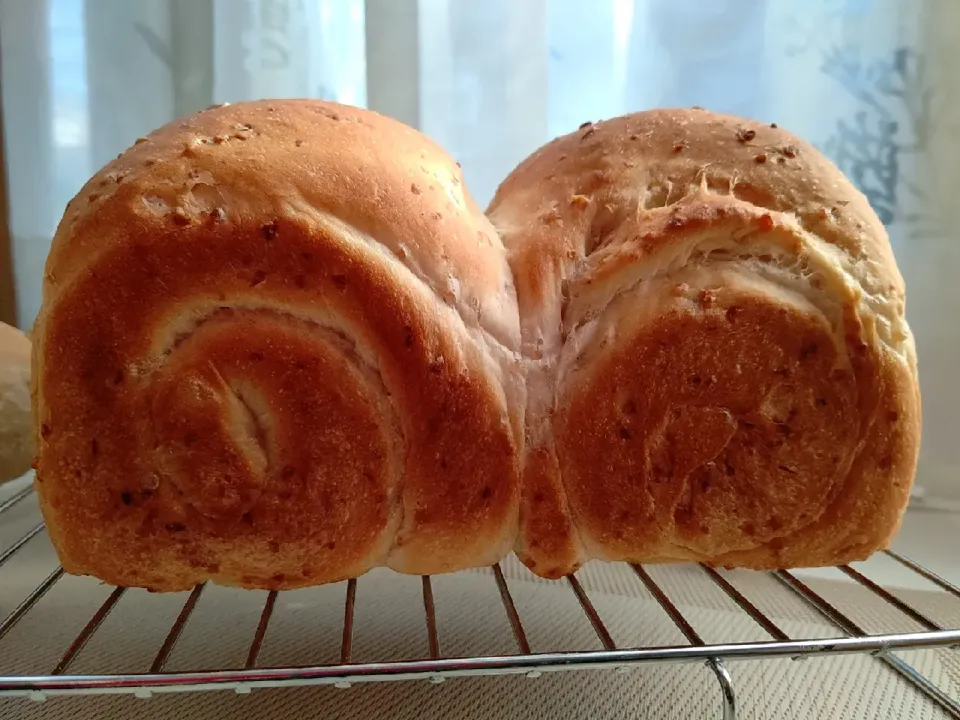 Snapdishの料理写真:玄米食パン🍞|まゆみさん