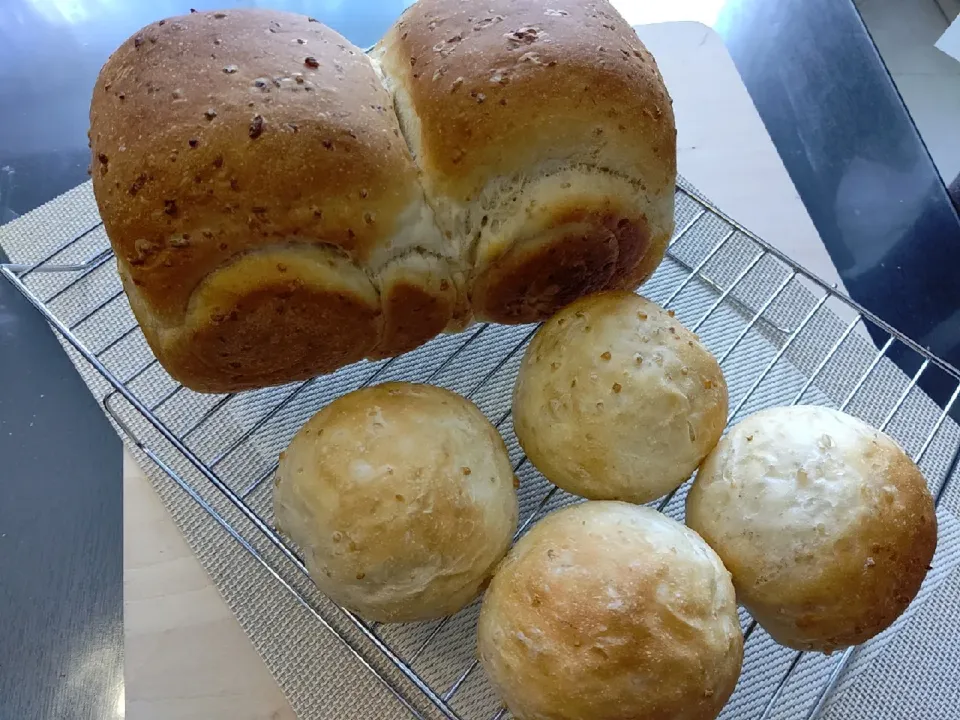 Snapdishの料理写真:まゆみさんの料理 玄米食パン🍞|まゆみさん