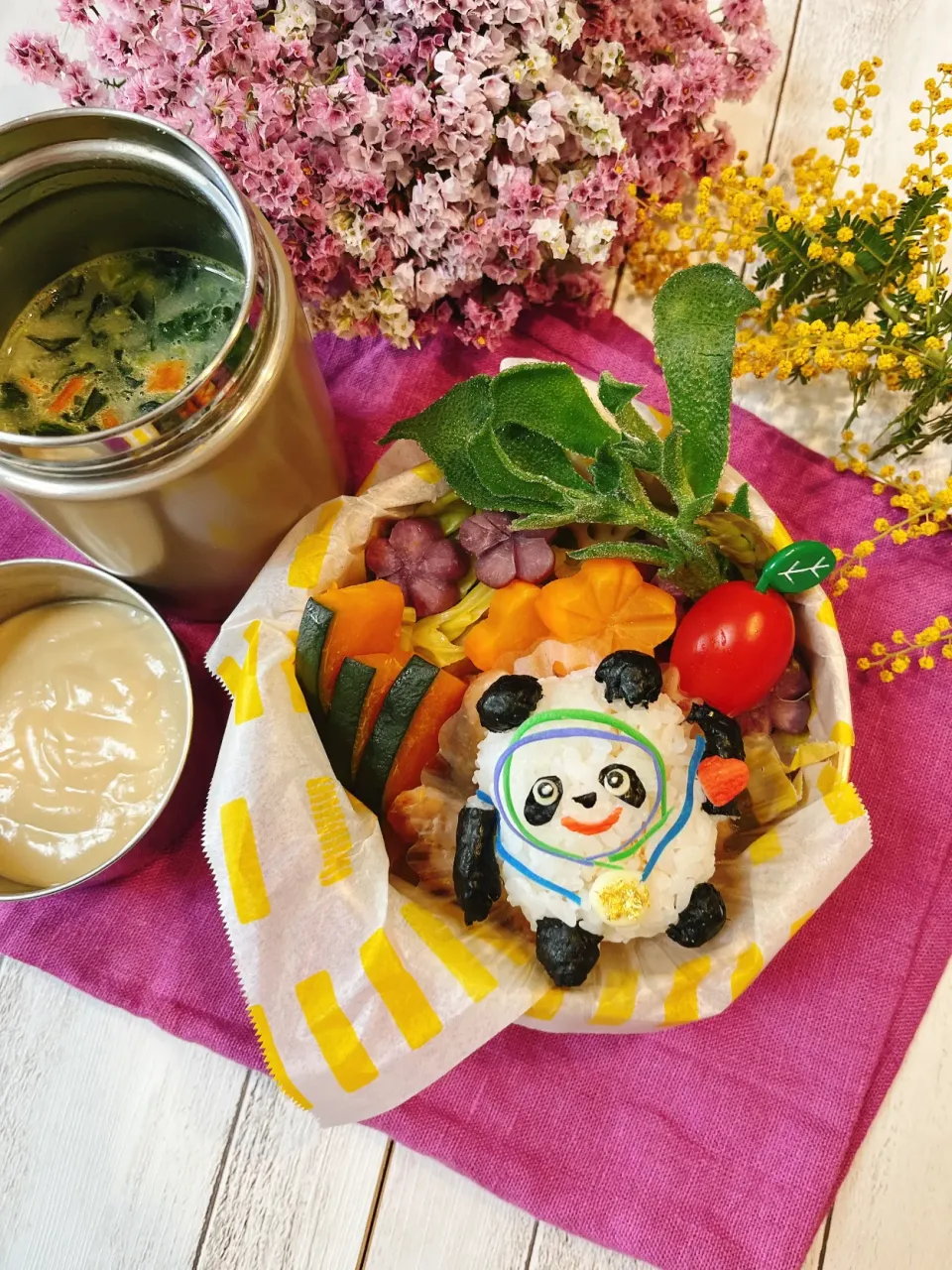 ビン・ドゥンドゥンのお弁当🐼|ふわくまさん