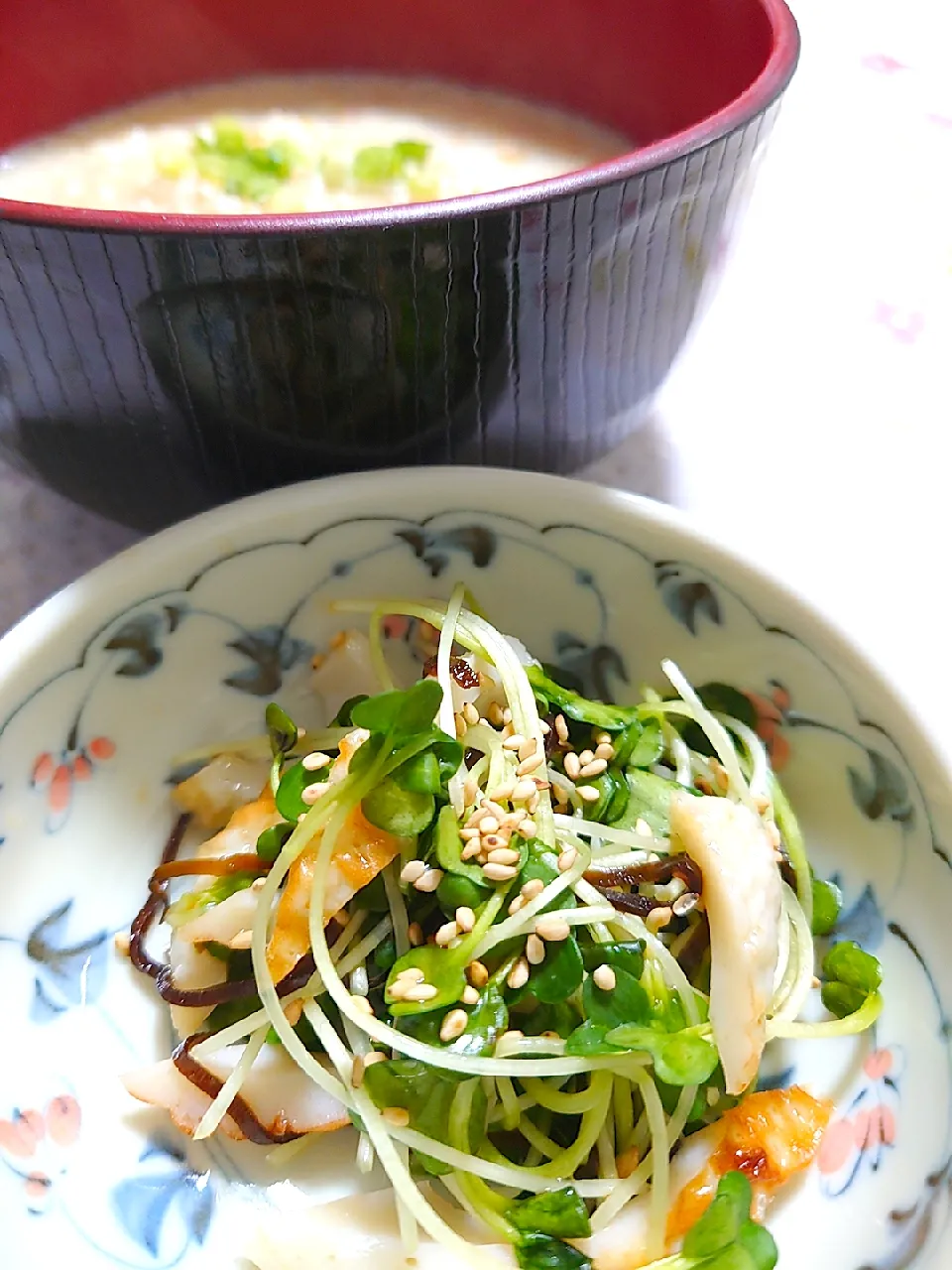 かいわれ大根と竹輪の塩昆布和え

納豆ミルク粥|🍒ふみりん🍒さん