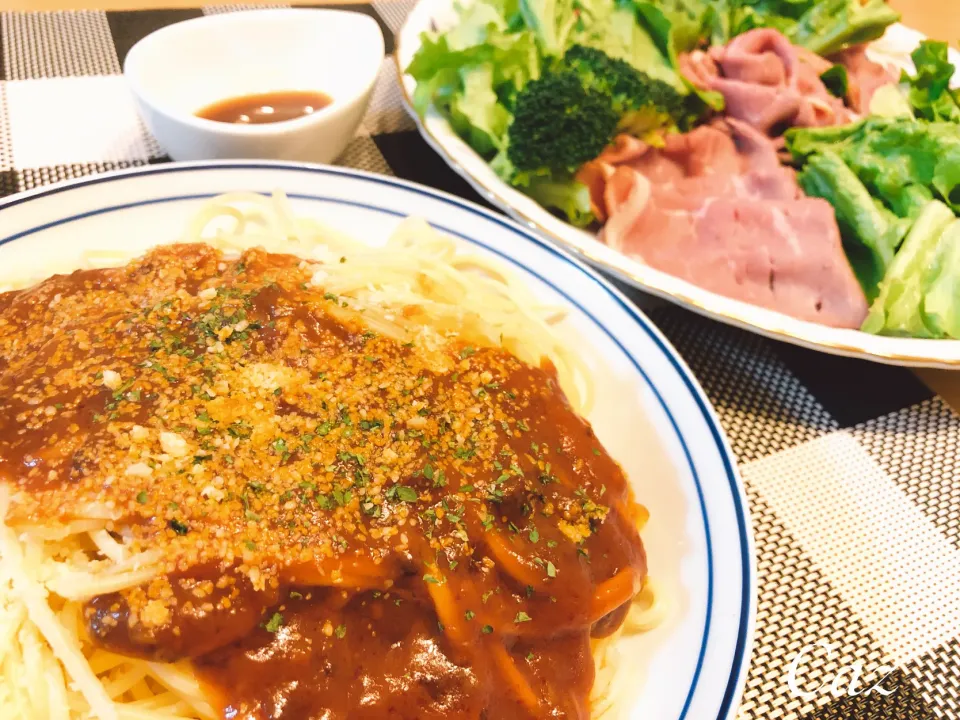 スパゲティとローストビーフ|きゃずさん