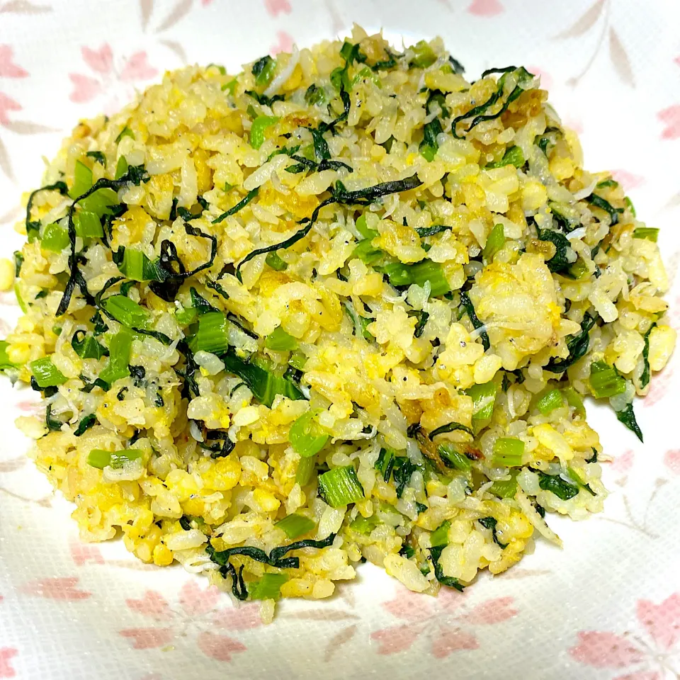 小松菜としらすの卵チャーハン|eriiichiさん