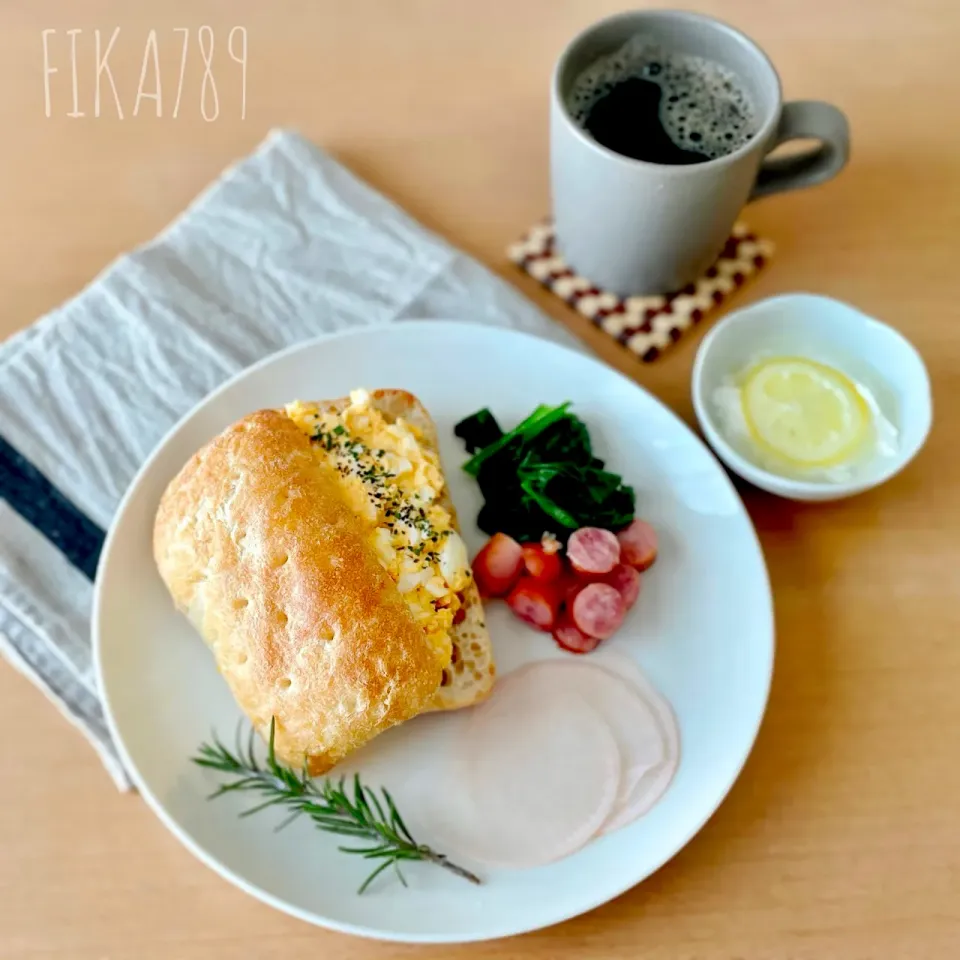 フォカッチャサンドで 朝ごパン|FIKA789さん