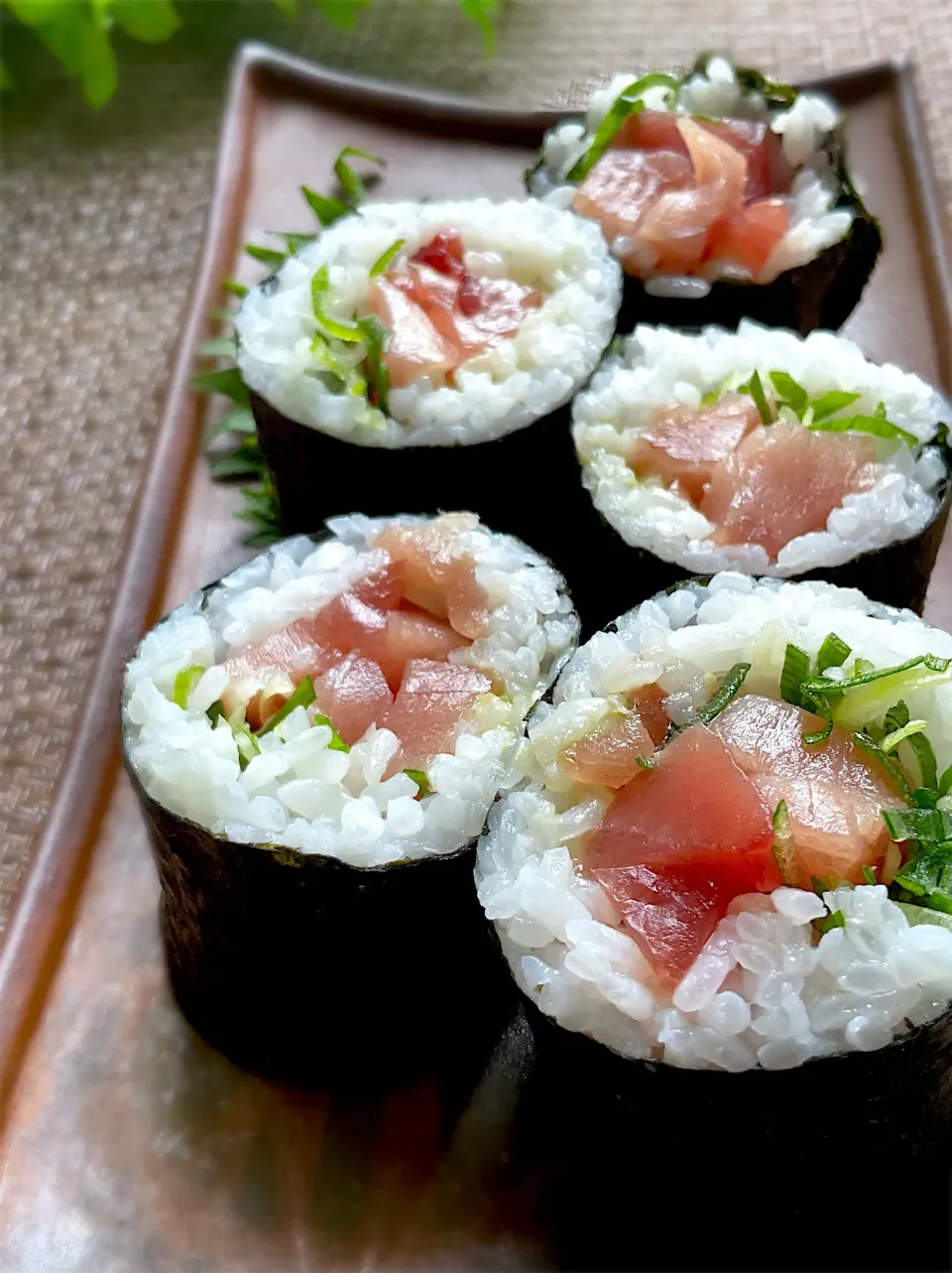 天然生本マグロのネギトロ巻き🐟|9421beruさん